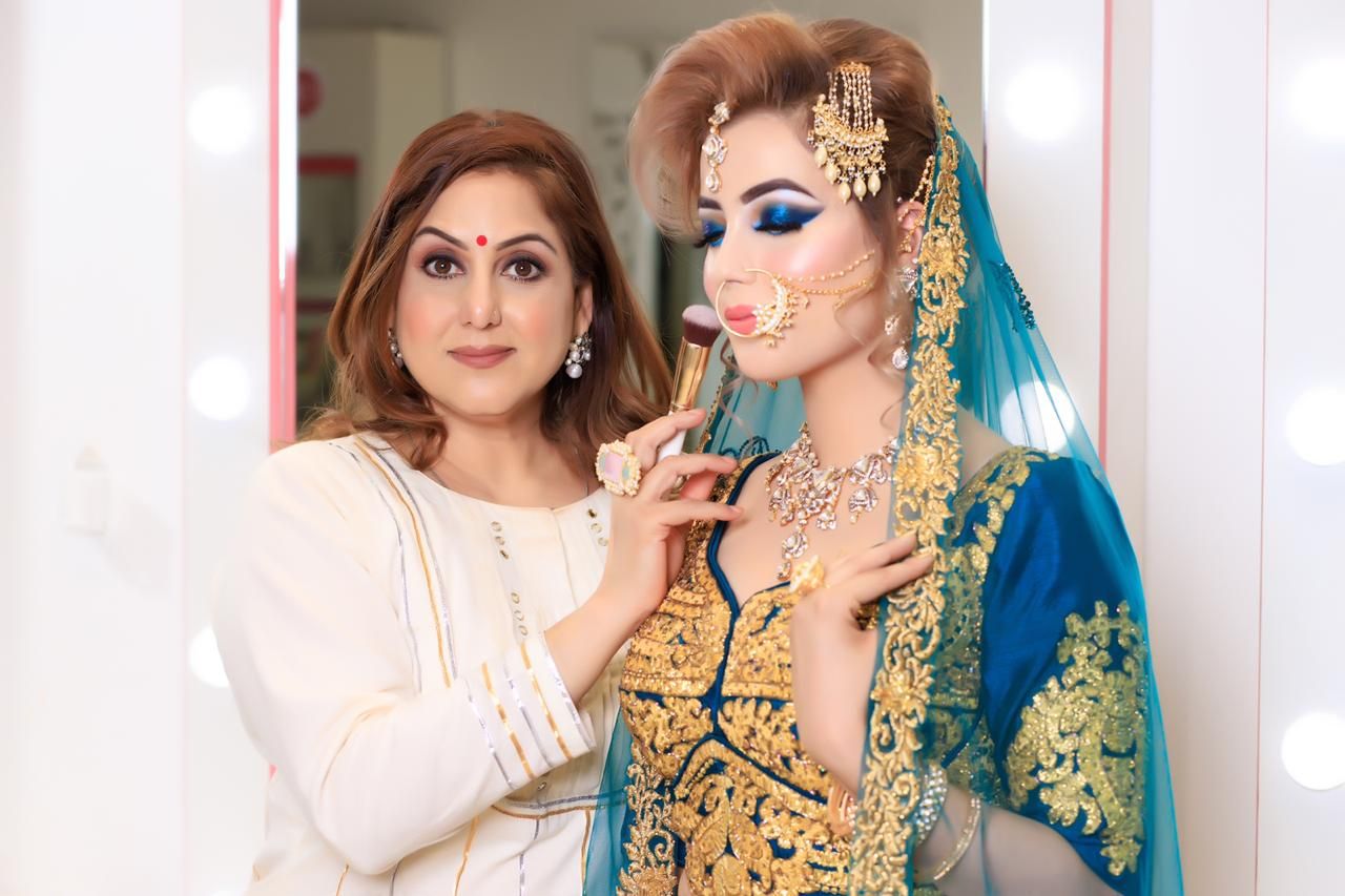 professional makeup courses in Delhi