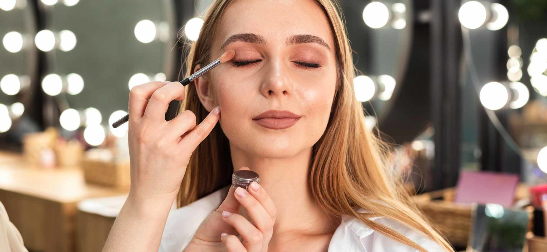 7 Common Mistakes Done While Applying Makeup