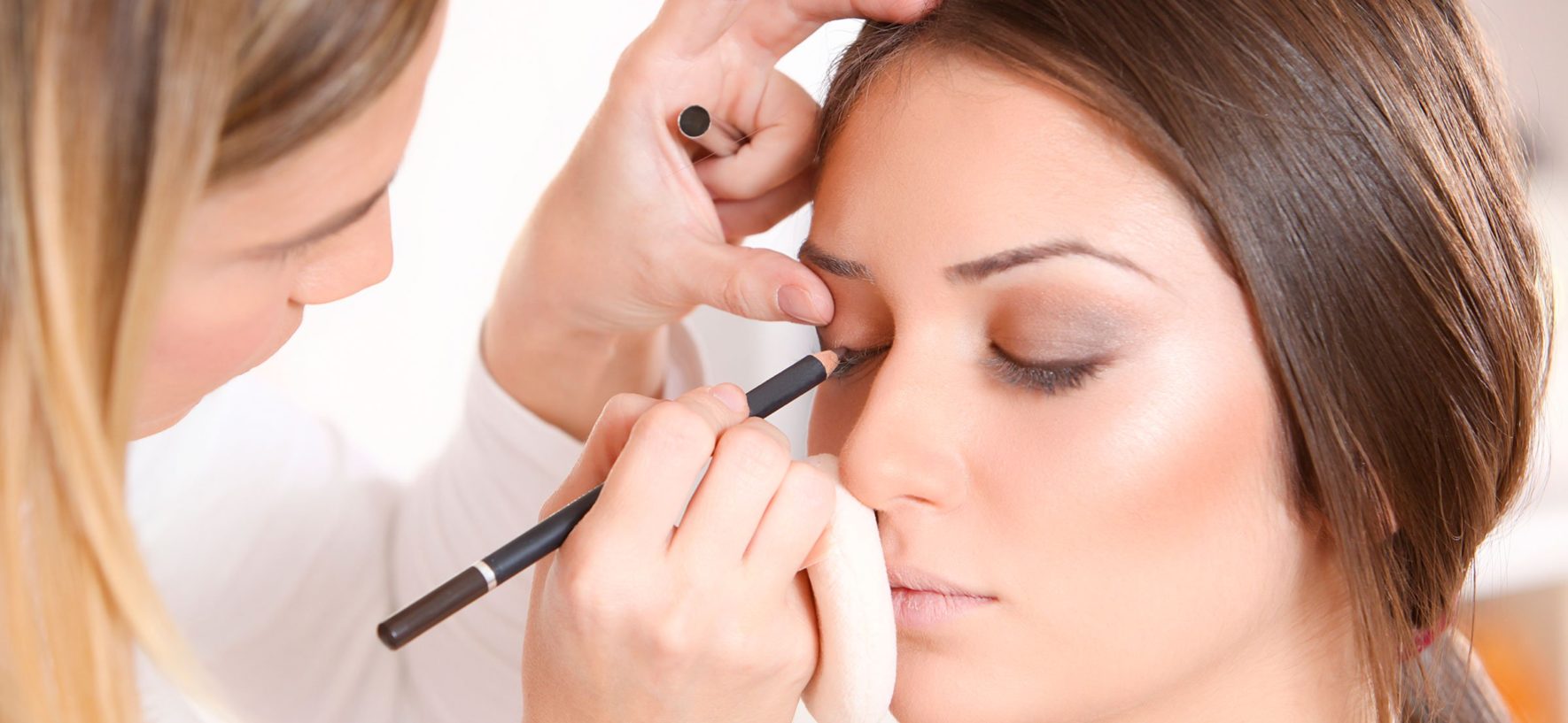 Tips For Selecting The Correct Freelance Bridal Makeup Artist