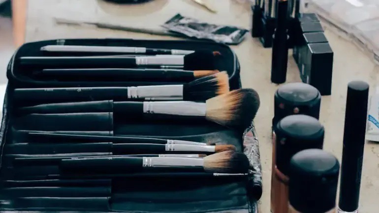 Build a Career in Makeup and Related Fields with the Best Courses