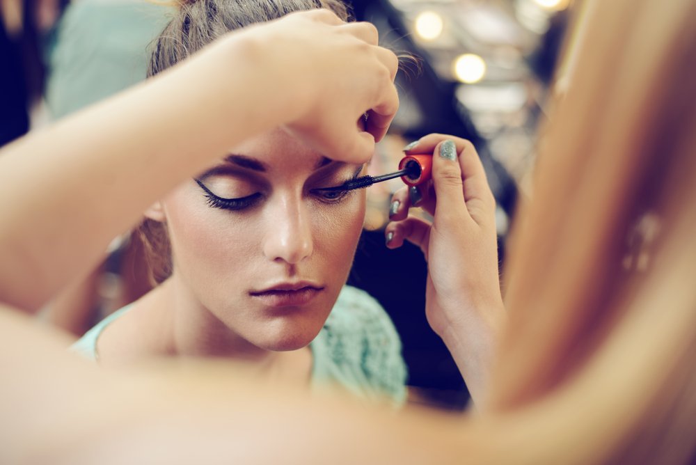 best party makeup artist in Delhi